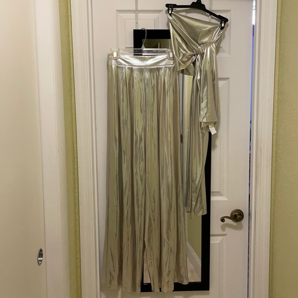 Metallic silver pant set, brand new in packing